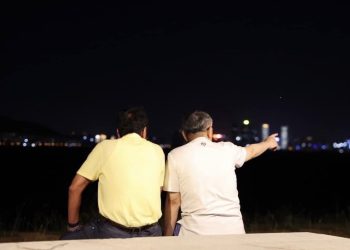 郭董金馬行考驗國民及民眾兩黨意志