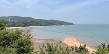 在小金門的戰地裡,遇見鐵堡與海風