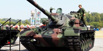 「她」開著戰車守衛前線,但金門人卻想撤掉軍隊?真相令人震驚!