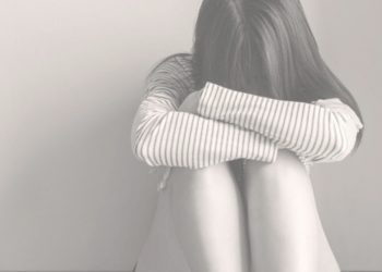 一位老師之死！讓離島教師們更顯孤單無力